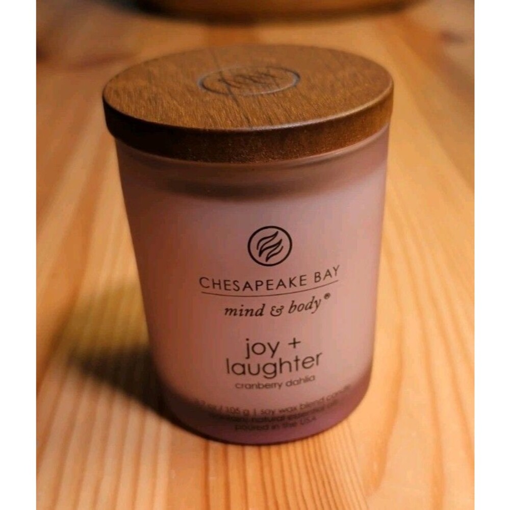 Chesapeake Bay Single Wick Candle Soy Blend  Cranberry Dahlia, 3.7 oz 105g